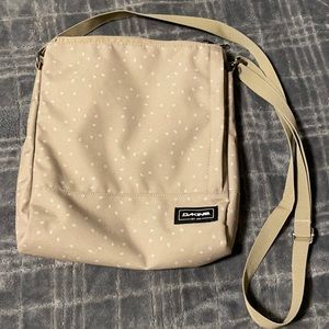 Dakine cross body purse